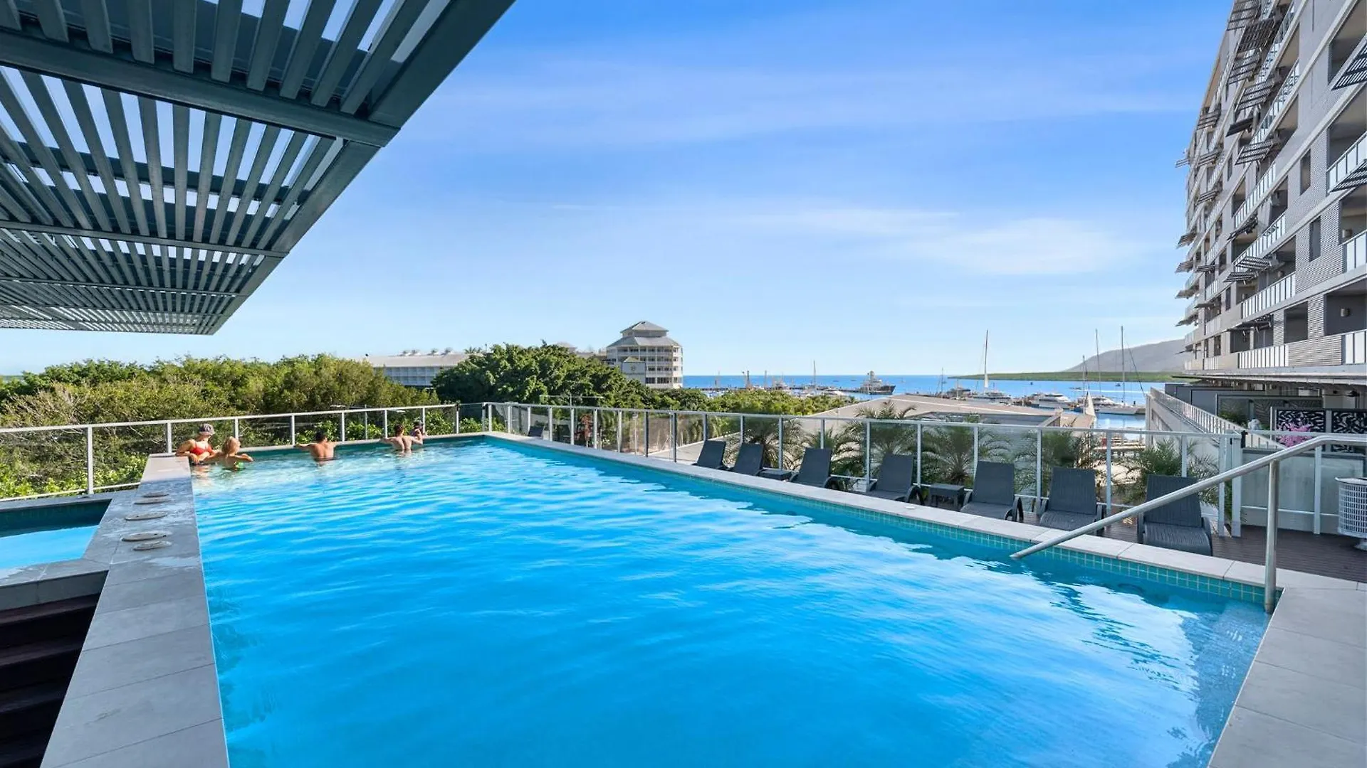Appartamento Aqua Vista At Harbour Lights - Poolside Panorama Cairns